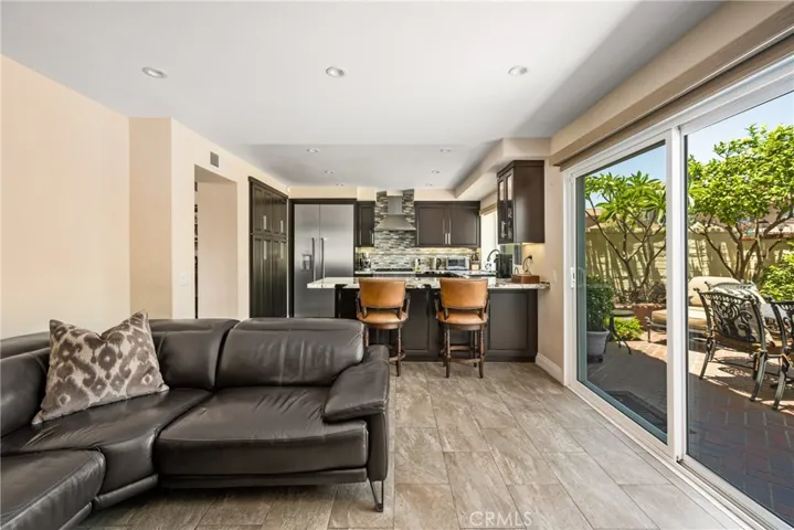 2461 Calle Montella, Tustin, California 92782