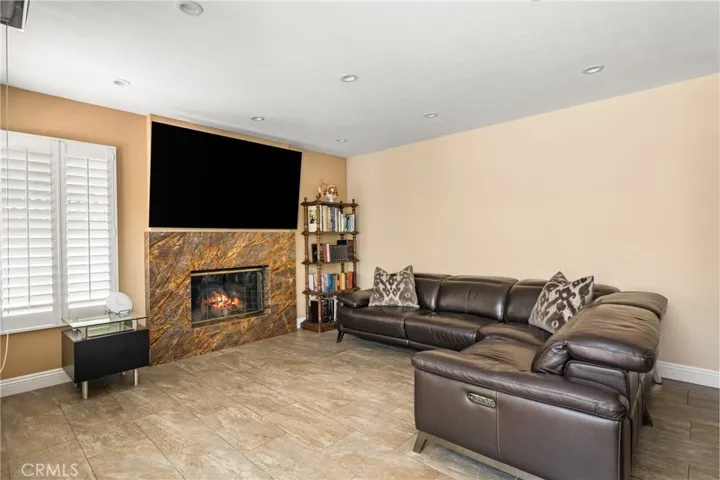 2461 Calle Montella, Tustin, California 92782