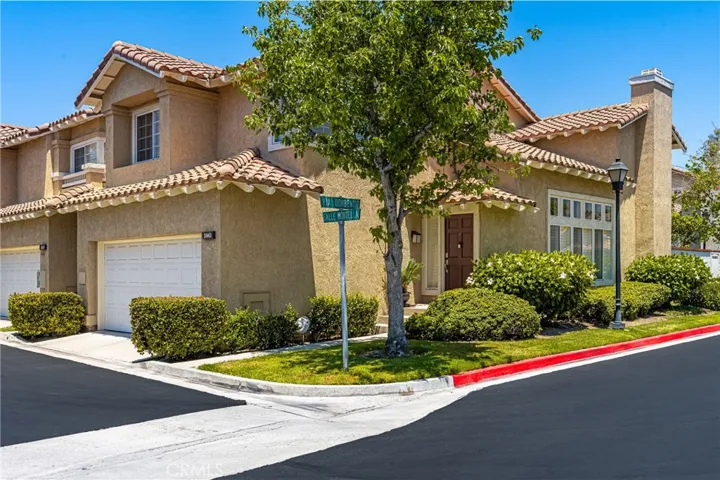 2461 Calle Montella, Tustin, California 92782