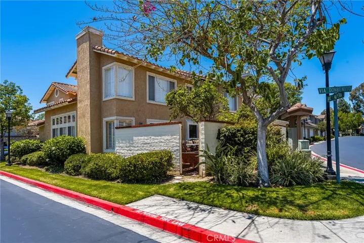 2461 Calle Montella, Tustin, California 92782