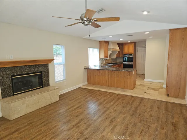 Family Room w/ Gas Firplace