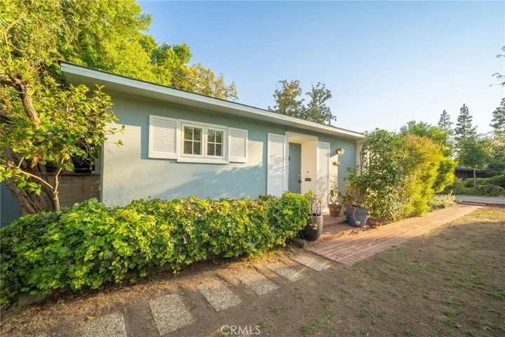 644 W 10th Street, Claremont, California 91711