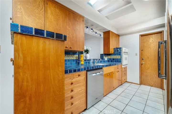 644 W 10th Street, Claremont, California 91711