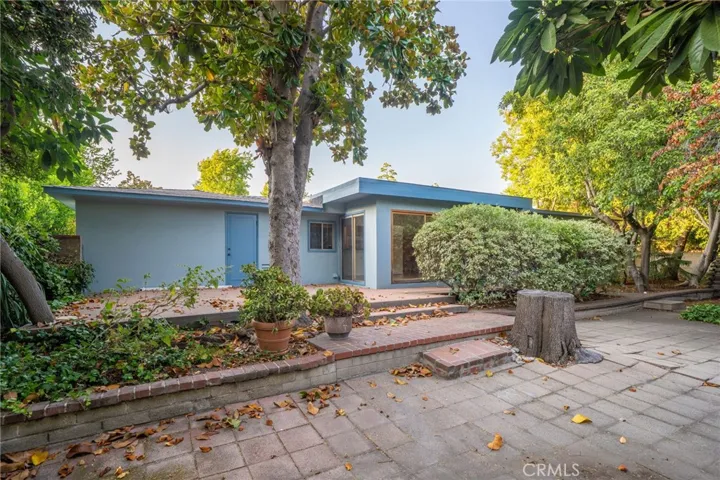 644 W 10th Street, Claremont, California 91711