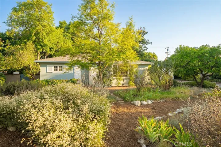 644 W 10th Street, Claremont, California 91711