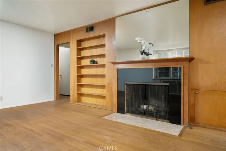 644 W 10th Street, Claremont, California 91711