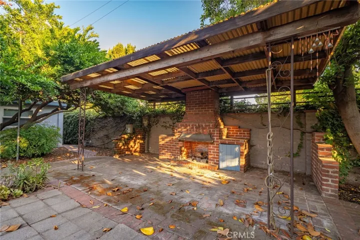 644 W 10th Street, Claremont, California 91711