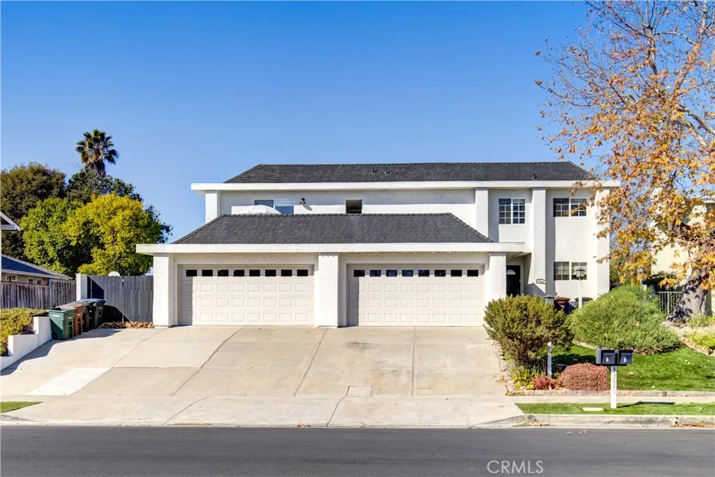 33621 Blue Lantern Street, Dana Point, California 92629, 6 Bedrooms Bedrooms, ,6 BathroomsBathrooms,Residential,For Sale,Blue Lantern,OC25166019