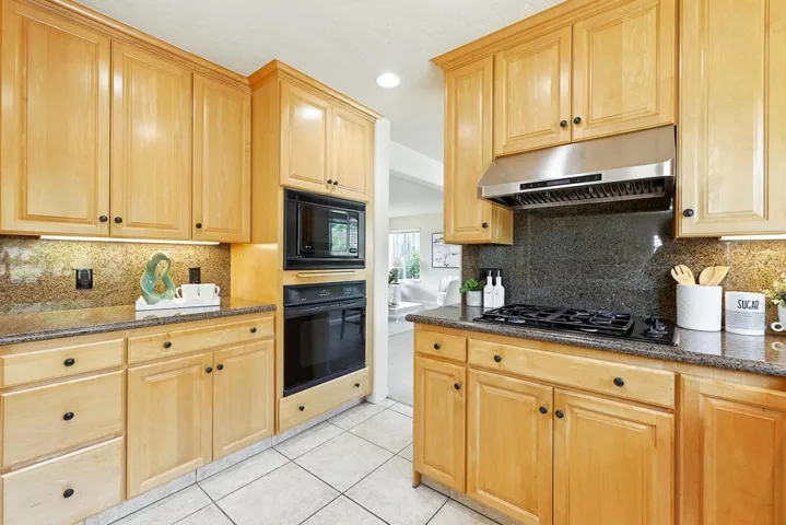 3484 Clover Oak Drive, San Jose, California 95148