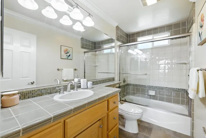 3484 Clover Oak Drive, San Jose, California 95148