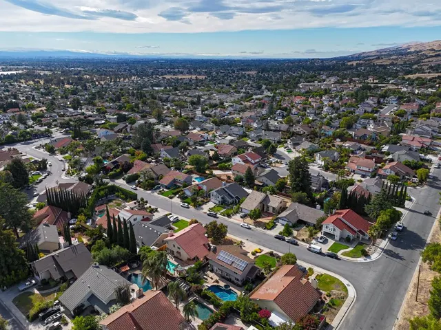 3484 Clover Oak Drive, San Jose, California 95148