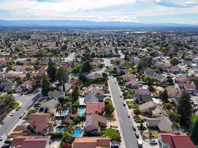 3484 Clover Oak Drive, San Jose, California 95148