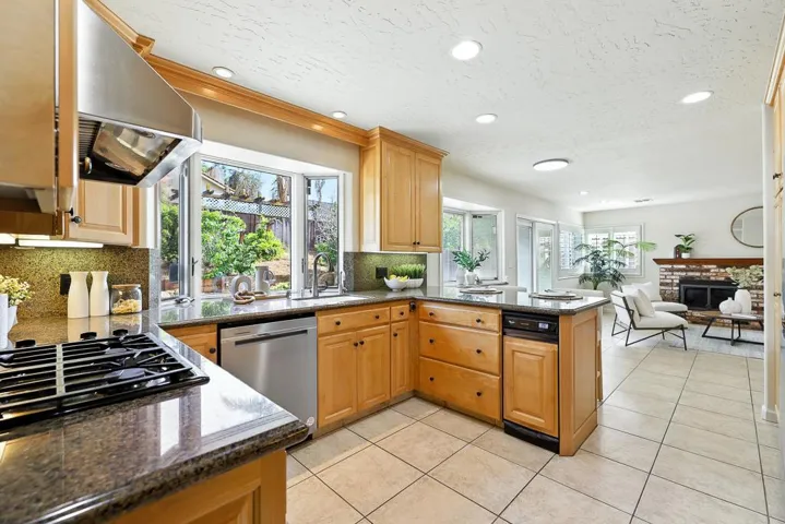 3484 Clover Oak Drive, San Jose, California 95148
