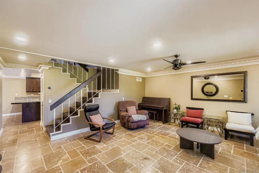10165 Gayuba Lane, San Diego, California 92124 home-pic-4