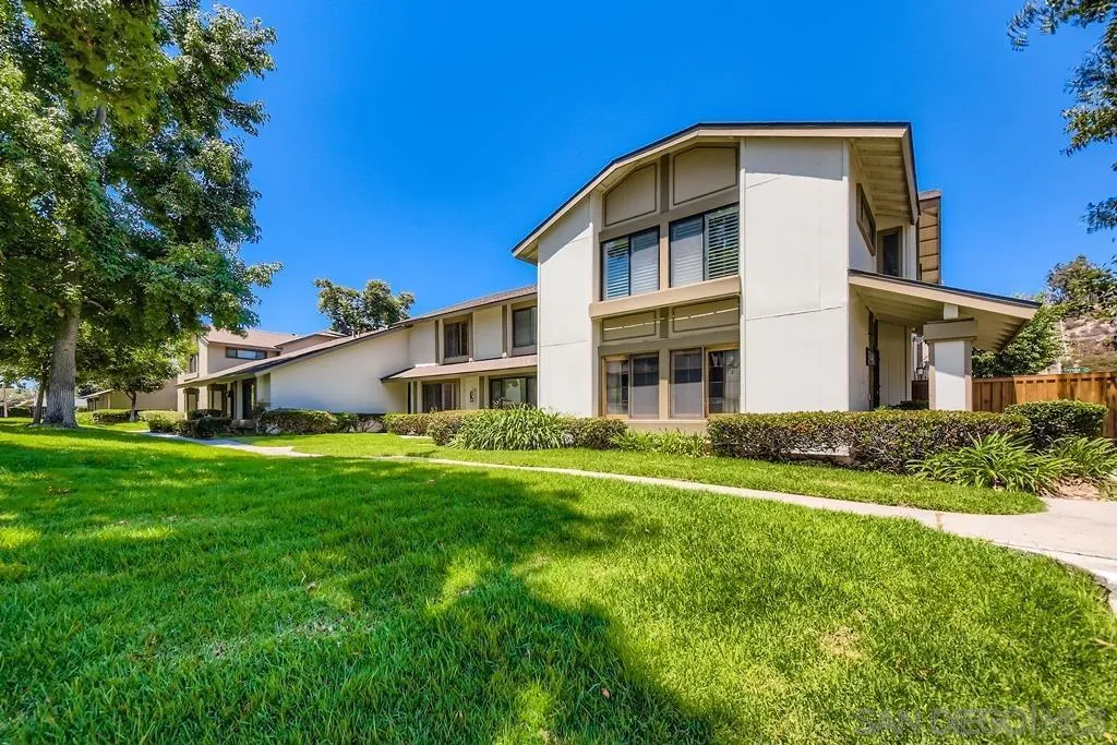 10165 Gayuba Lane, San Diego, California 92124 home-pic-0