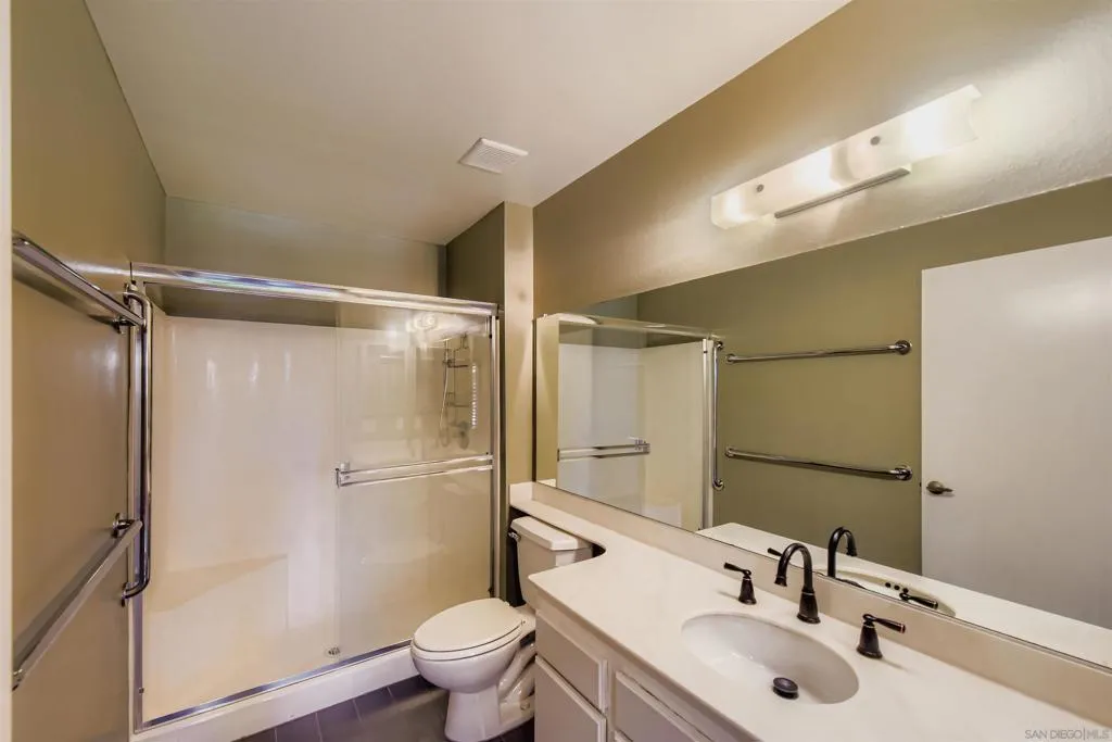 10165 Gayuba Lane, San Diego, California 92124 home-pic-16