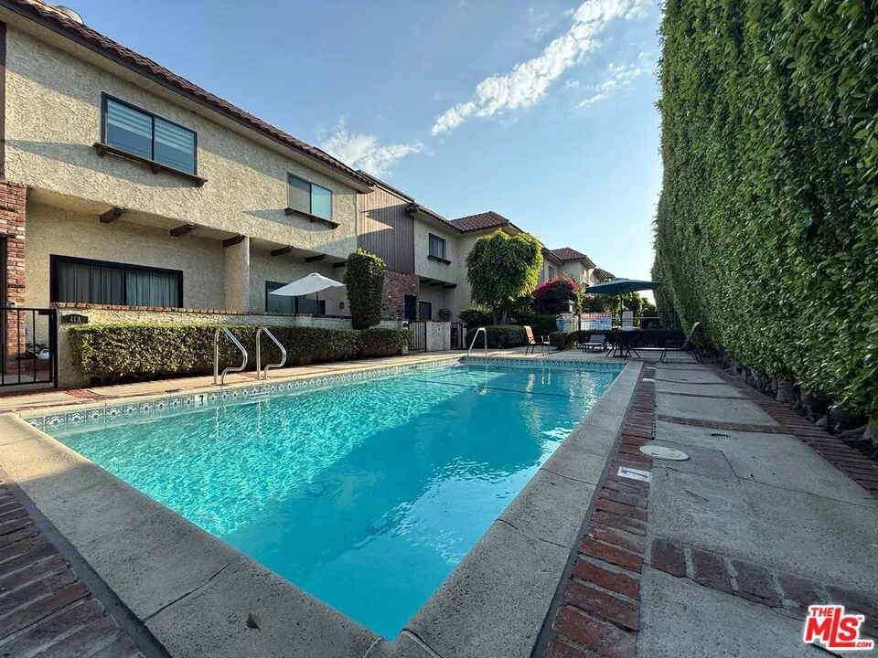 1721 Rogers Place 46f, Burbank, California 91504, 3 Bedrooms Bedrooms, ,3 BathroomsBathrooms,Residential Lease,For Rent,Rogers,25567223