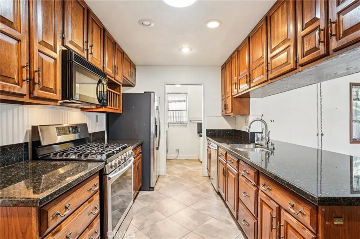 7537 El Cortez Circle, Buena Park, California 90620