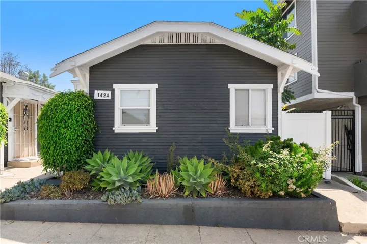 1424 Coronado Avenue, Long Beach, California 90804