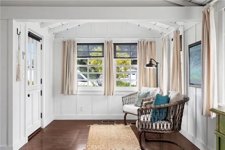 513 Oak Street, Laguna Beach, California 92651