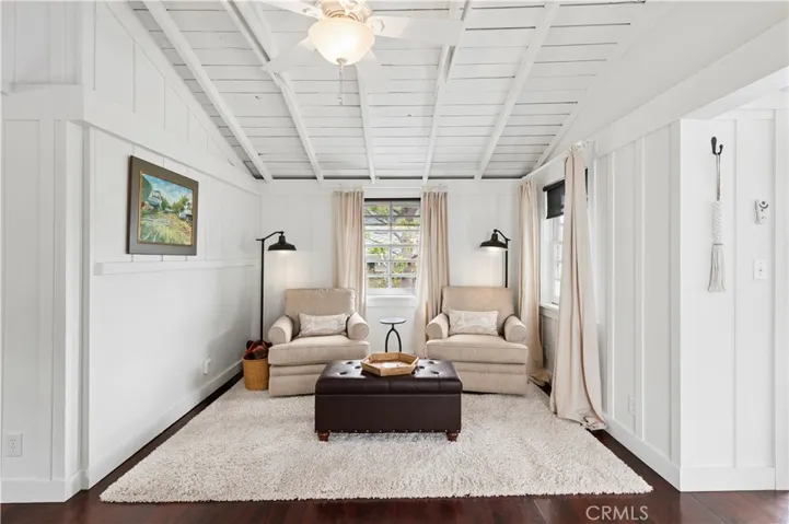 513 Oak Street, Laguna Beach, California 92651