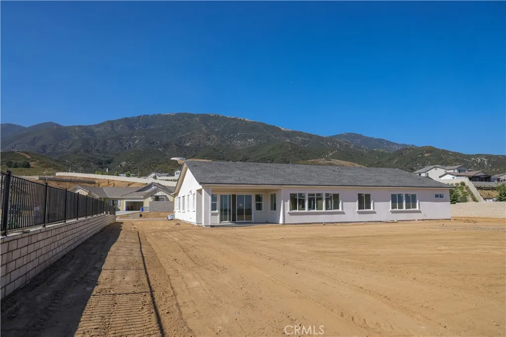 7021 Hurley Court, San Bernardino, California 92407 home-pic-4