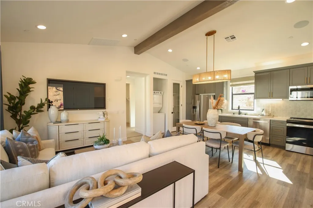 7021 Hurley Court, San Bernardino, California 92407 home-pic-36