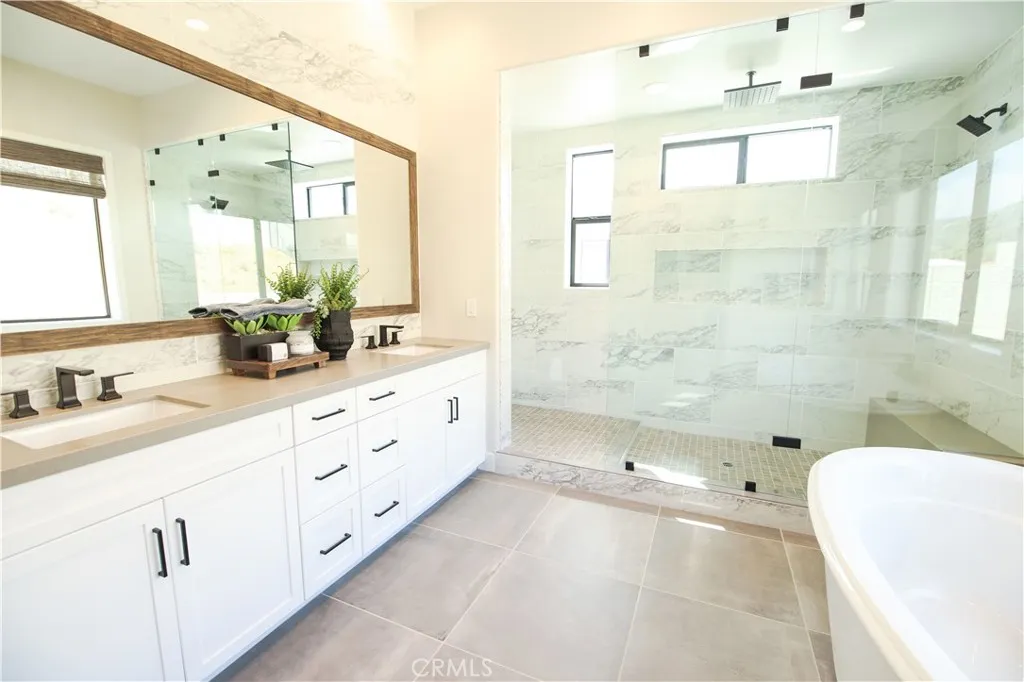 7021 Hurley Court, San Bernardino, California 92407 home-pic-28