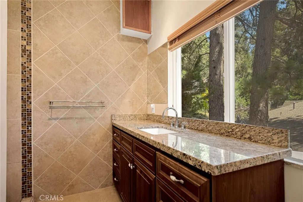 2461 Spring Oak Drive, Running Springs, California 92382 home-pic-16