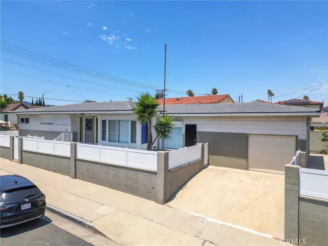 Block & Vinyl Fencing around the entire property, enclosed with vinyl gates.