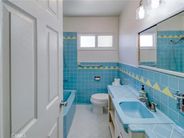 Original Mid-Century/Art Deco tile (Full) Bath
