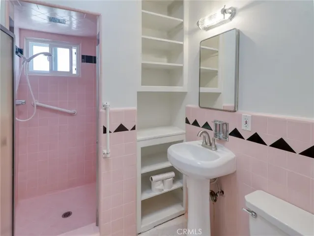 Art Deco tile 3/4 Bath