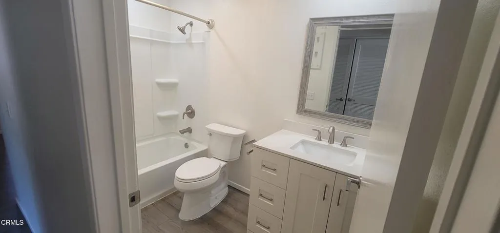 2077 Blackberry Circle, Oxnard, California 93036 home-pic-12