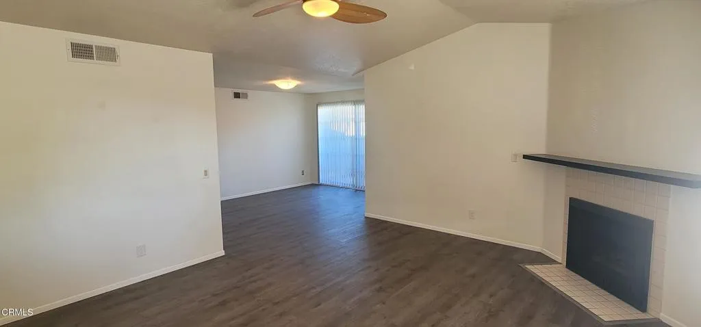 2077 Blackberry Circle, Oxnard, California 93036 home-pic-8