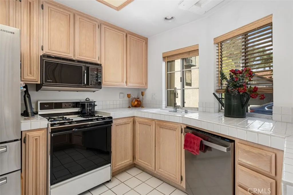 30 Del Perlatto, Irvine, California 92614 home-pic-7