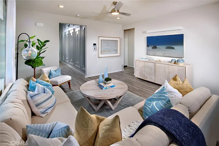 MODEL HOME