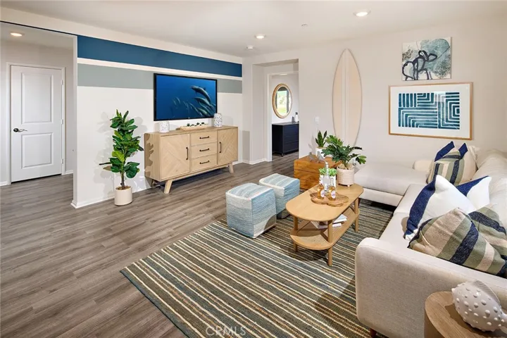 MODEL HOME