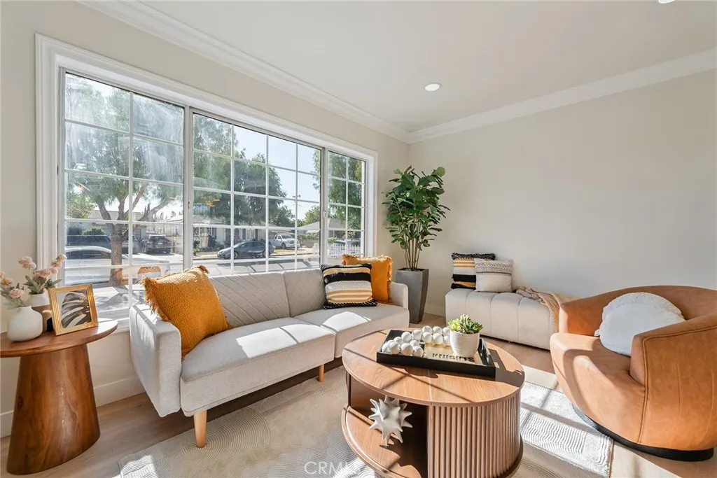 619 N Townsend Street, Santa Ana, California 92703 home-pic-9