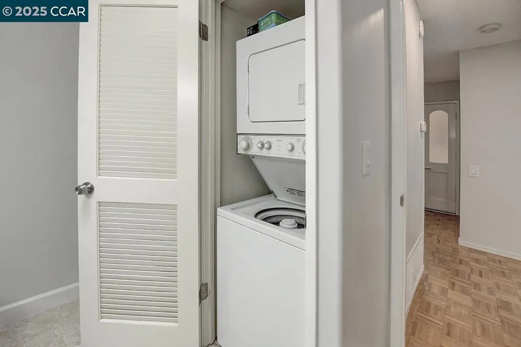 1427 Rockledge 5, Walnut Creek, California 94595 home-pic-25