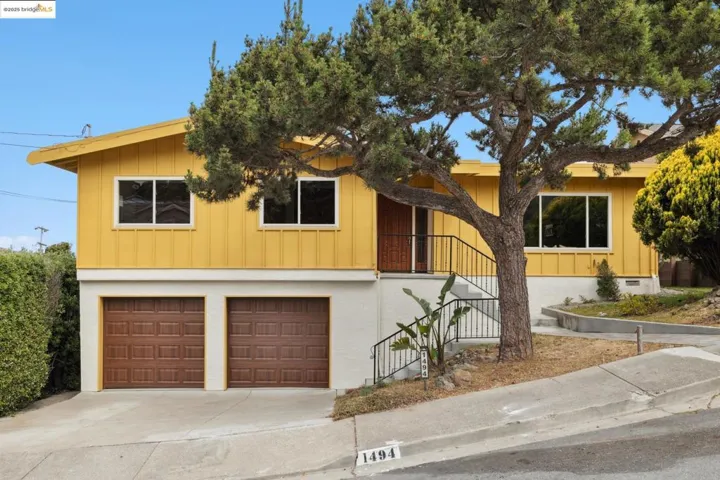 1494 Olive Ave, Richmond, California 94805-1624
