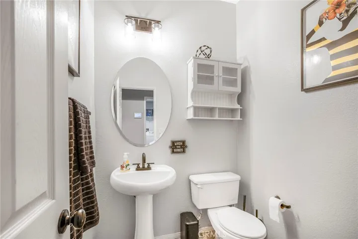 6209 Long Cove Drive, Fontana, California 92336