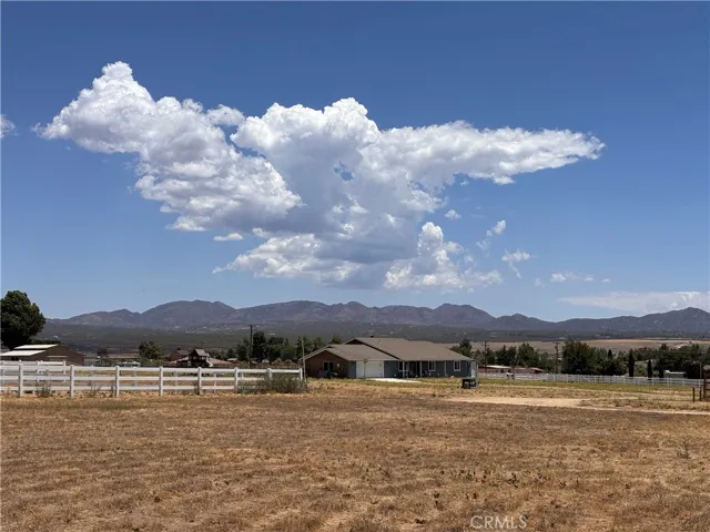 Beautiful Mountain Views with spacing between homes