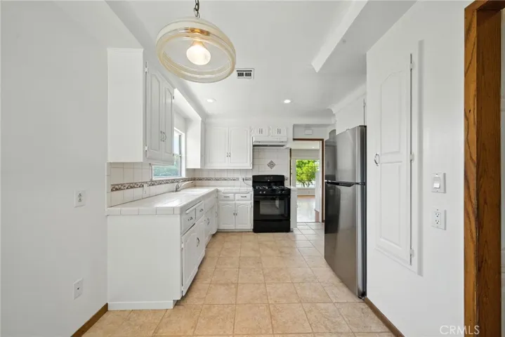 10420 Samoline Avenue, Downey, California 90241