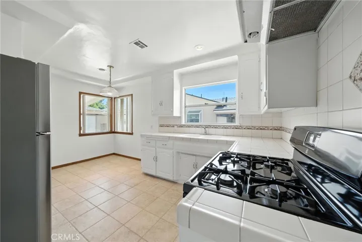10420 Samoline Avenue, Downey, California 90241