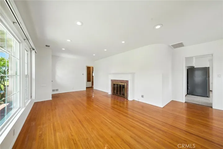 10420 Samoline Avenue, Downey, California 90241