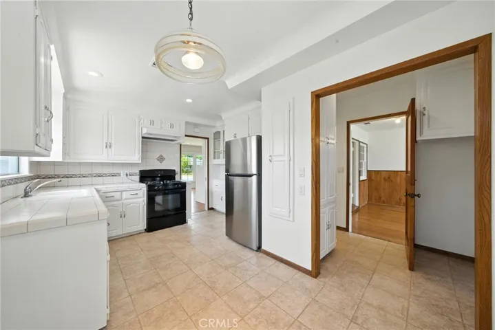 10420 Samoline Avenue, Downey, California 90241
