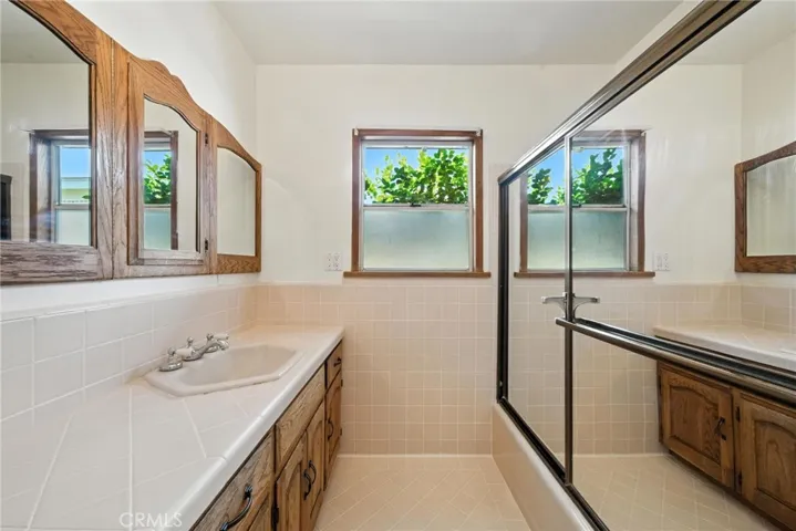 10420 Samoline Avenue, Downey, California 90241