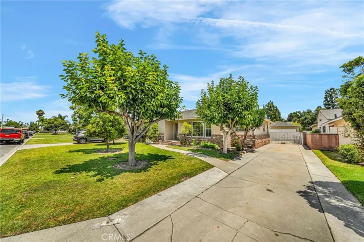 10420 Samoline Avenue, Downey, California 90241