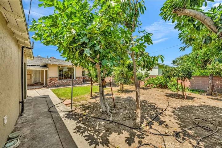 10420 Samoline Avenue, Downey, California 90241