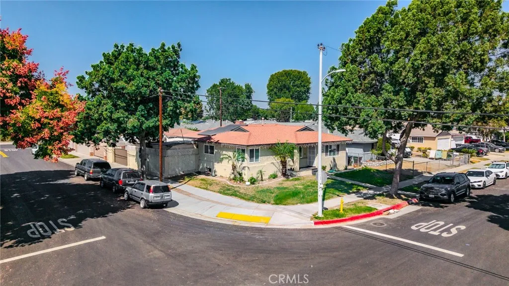 11329 Alburtis Avenue, Norwalk, California 90650 home-pic-21